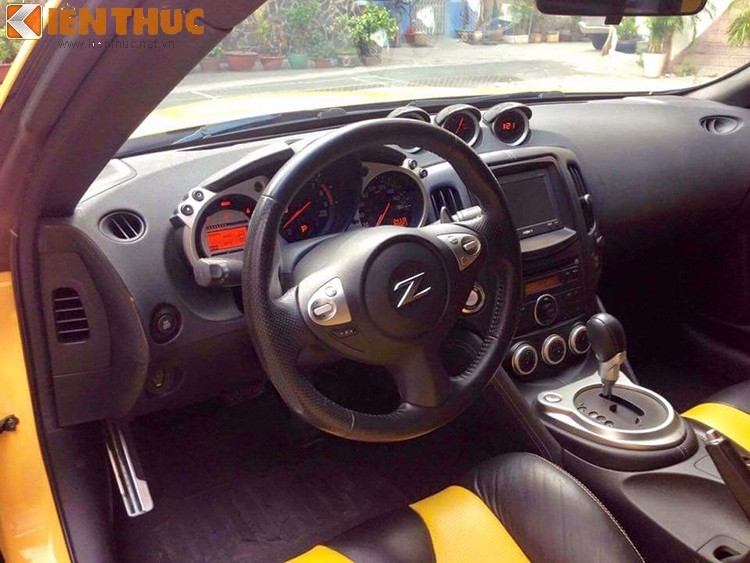 Sieu xe duong pho Nissan 370Z 